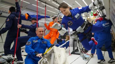 Les astronautes européens, ici Sophie Adenot, s’entrainent aussi à bord de l’Airbus zéro G. 