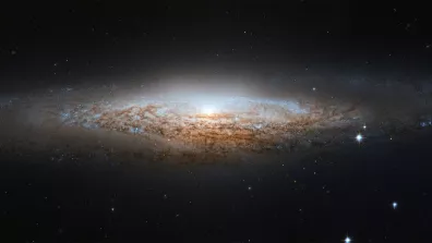 Vue de la galaxie OVNI NGC 2683 par le télescope spatial Hubble