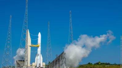 Ariane 6 sur son pas de tir. Court essai du moteur Vulcain 2.1 le mardi 05/09/2023 au Centre Spatial Guyanais.