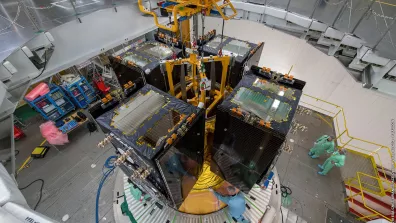 Intégration de 4 satellites Galileo (Centre spatial Guyanais, 2018). 