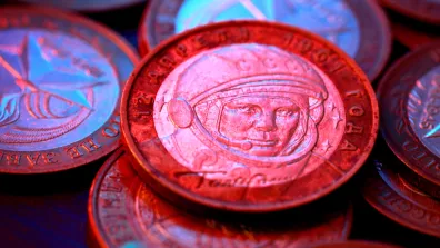 Image de l’astronaute Youri Gagarine sur une pièce de monnaie russe.