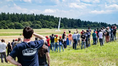 Décollage d'une fusée expérimentale au C'Space 2024.