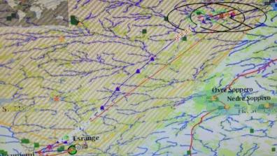 Trajectoires réelle (en rouge) et simulée (en bleu) du vol Sapheraller lors de la campagne TRANSAT 2024