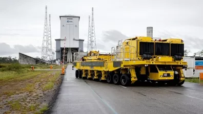 Le fardier NG sur la zone de lancement d'Ariane 6 