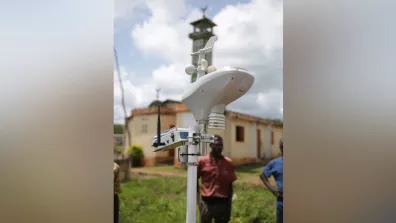 Borne météo Myditek, sur une ferme en Guadeloupe