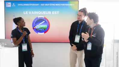 Annonce du groupe lauréat du challenge étudiant Qui veut être mon partenaire au Salon du Bourget 2025.