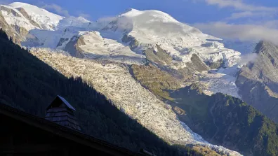 Glacier des Bossons dans le massif du Mont Blanc.