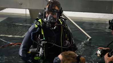 L'astronaute Arnaud Prost lors d'une séance d'entraînement à la plongée dans le Centre de flottabilité neutre (NBF) de l'ESA