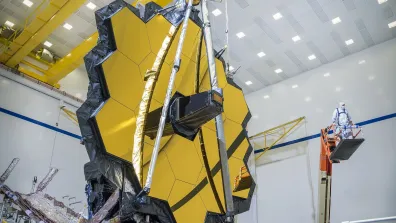 Satellite James Web Space Telescope (JWST) 