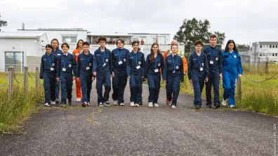 Les lauréats d'Astronaute d'un jour sont prêts à monter dans l'avion.