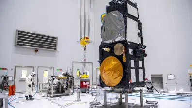 Remplissage en ergols du satellite Sentinel-3C.