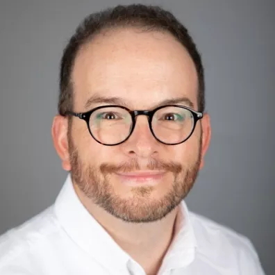 Portrait de Julien Airaud. Portrait de Julien Airaud.