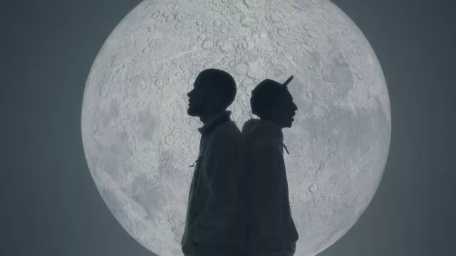 Image tirée du clip « Sur la Lune »