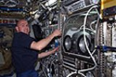 André Kuipers dans l'ISS ; Crédit : ESA