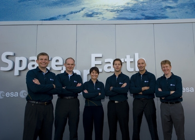Les 6 nouveaux astronautes de l'ESA. Crédits : ESA/S. Corvaja.