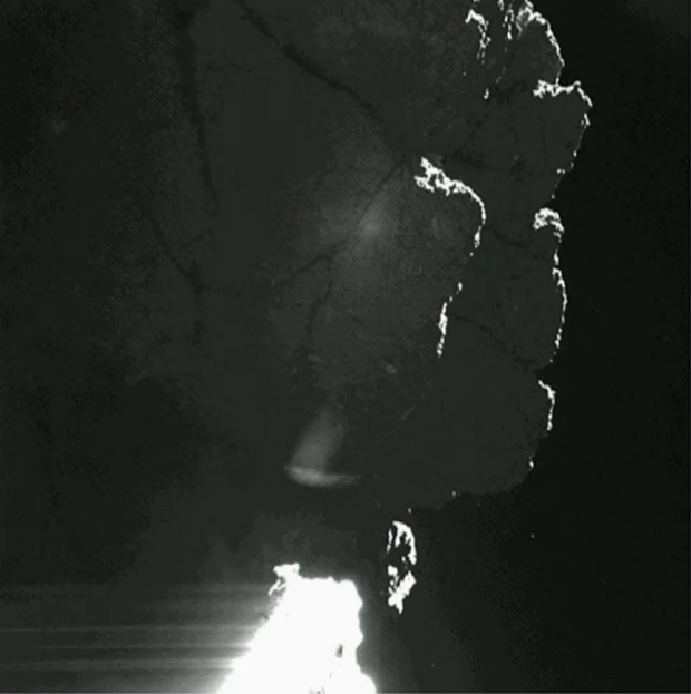 Image fortement éclaircie provenant de la caméra 1 de CIVA ; prise le 13 novembre 2014. Le pied de Philae est totalement surexposé. Crédits : ESA/Rosetta/Philae/CIVA.
