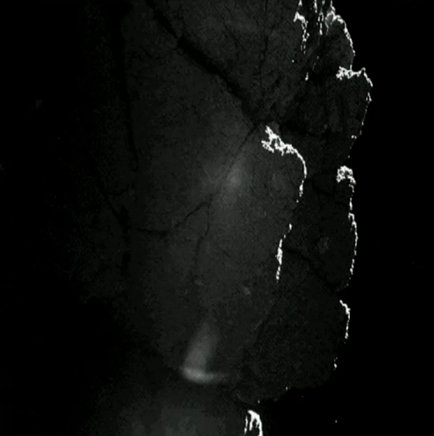 Image rapidement prétraitée provenant de la caméra 1 de CIVA ; prise le 13 novembre 2014. Le pied surexposé de Philae a été gommé au premier plan. Crédits : ESA/Rosetta/Philae/CIVA.