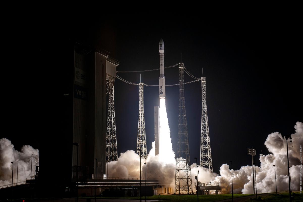 Décollage du lanceur Vega VV24