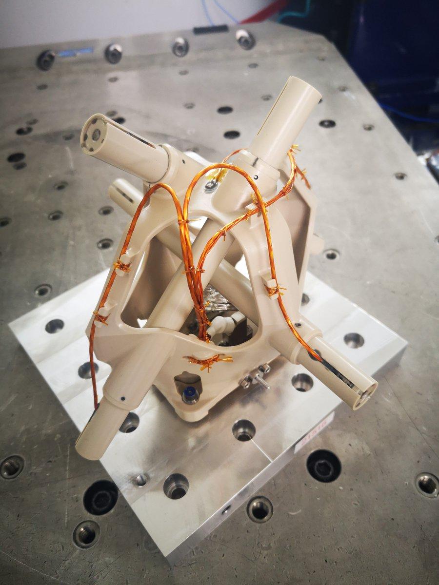 Magnétomètre 3 axes Search Coil Magnetometer (SCM) Magnétomètre 3 axes Search Coil Magnetometer (SCM)