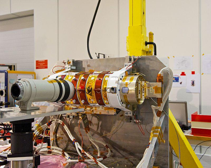 Instrument ScaRaB en cours d’intégration au CNES Instrument ScaRaB en cours d’intégration au CNES