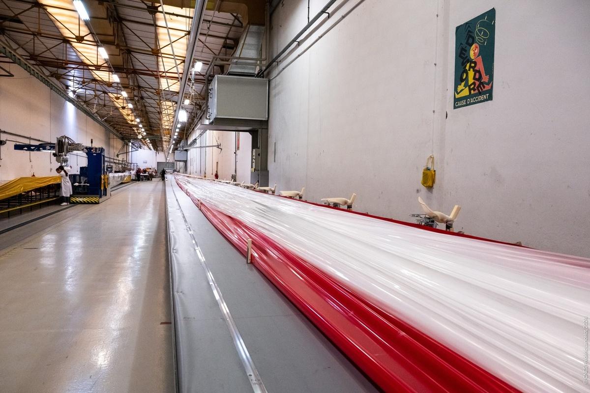Ligne de production de ballons pour le CNES chez Hémeria