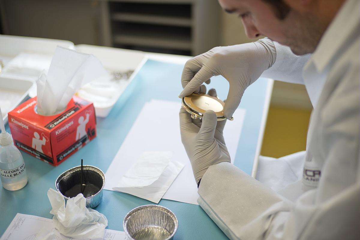 assemblage des antennes Modèles de Vol MASCOT et MESS