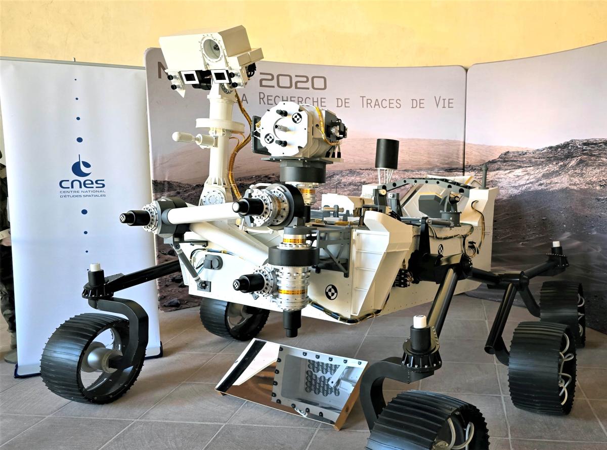 La maquette du rover Perseverance exposée au musée de l'Armée.