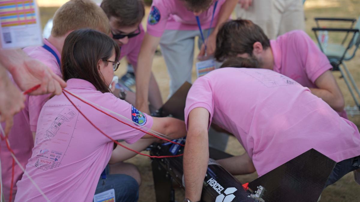 L’équipe de la fusée SCALAR-7 composée d’étudiants de l’ISAE-SUPAERO.
