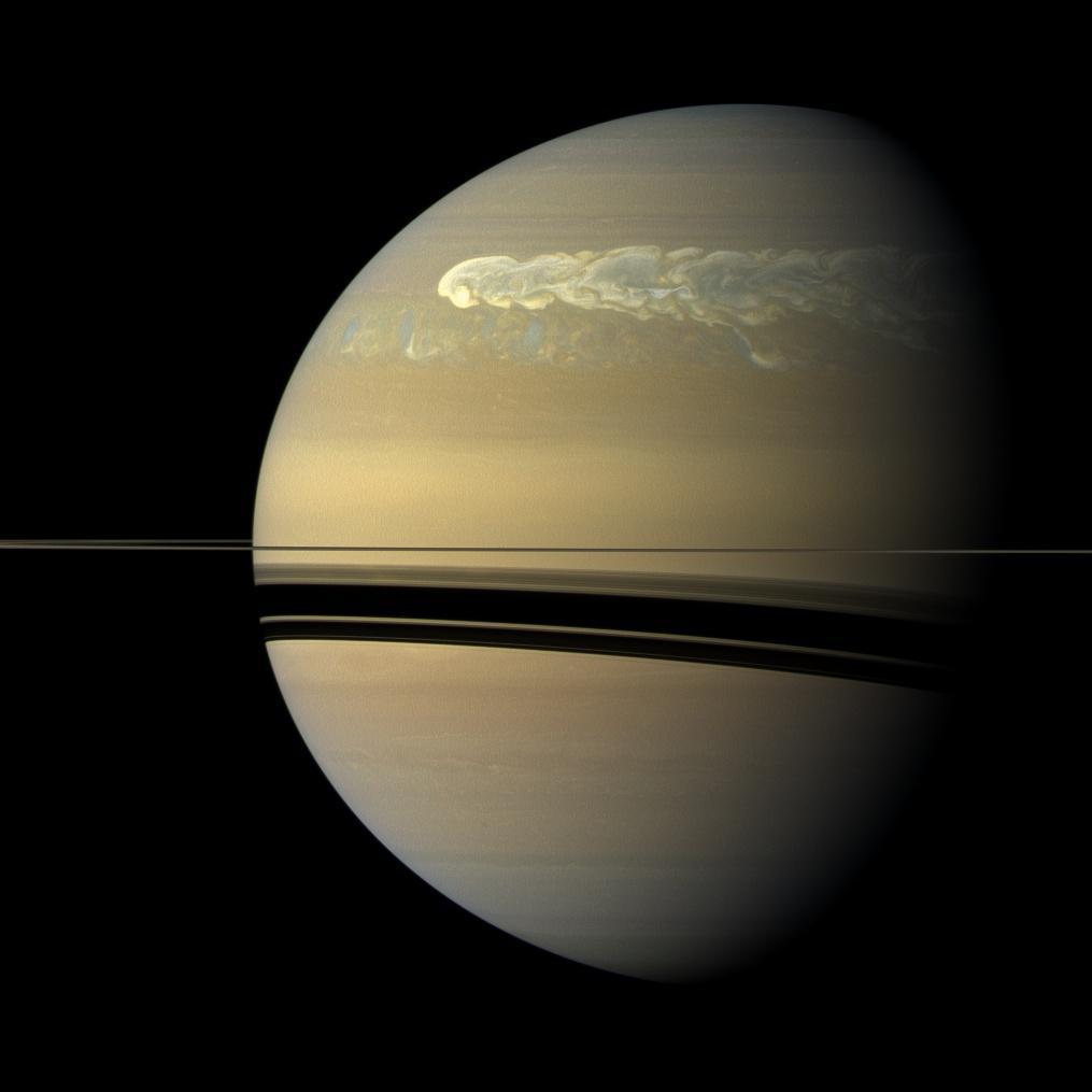 Tempête sur Saturne Tempête sur Saturne