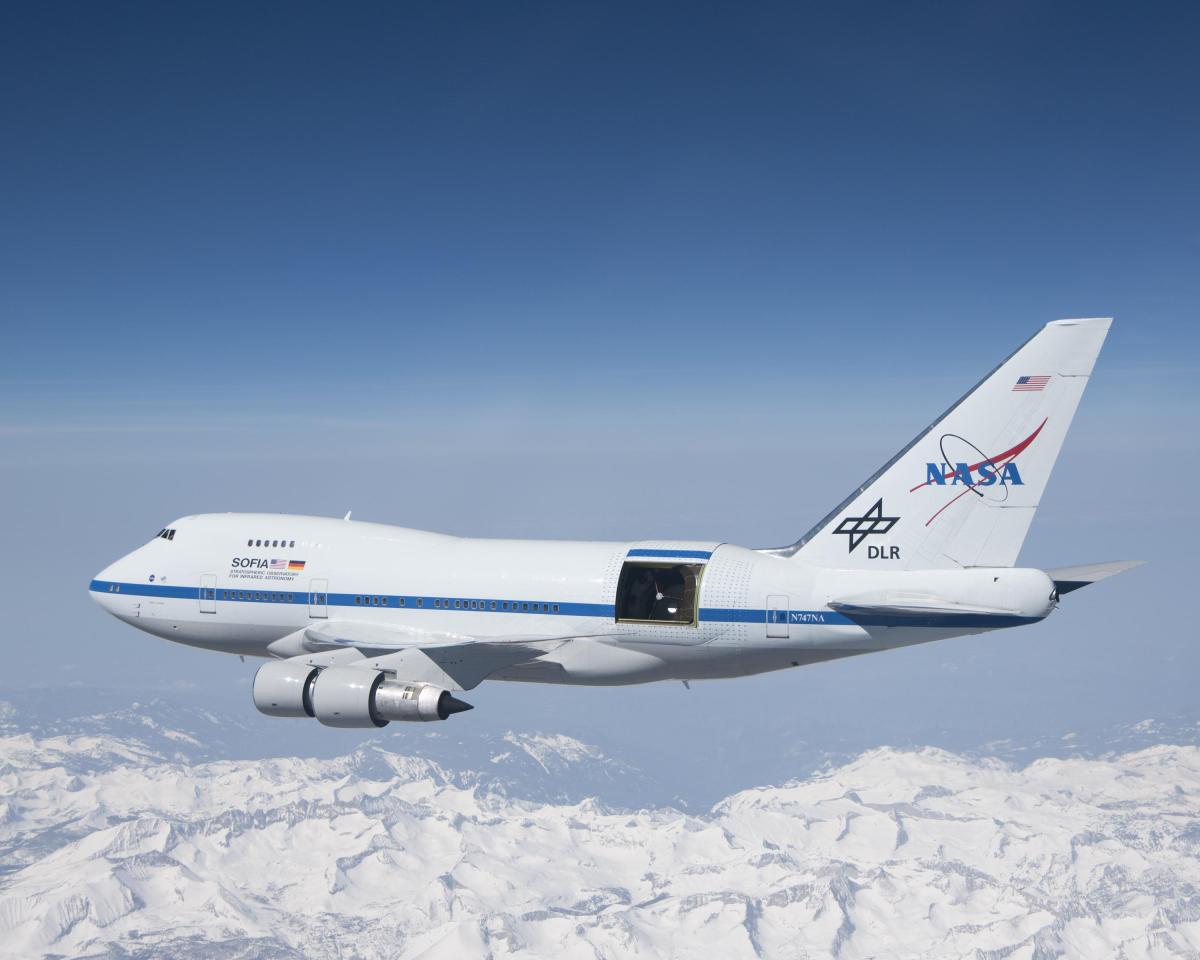 L'avion-télescope SOFIA en vol L'avion-télescope SOFIA en vol
