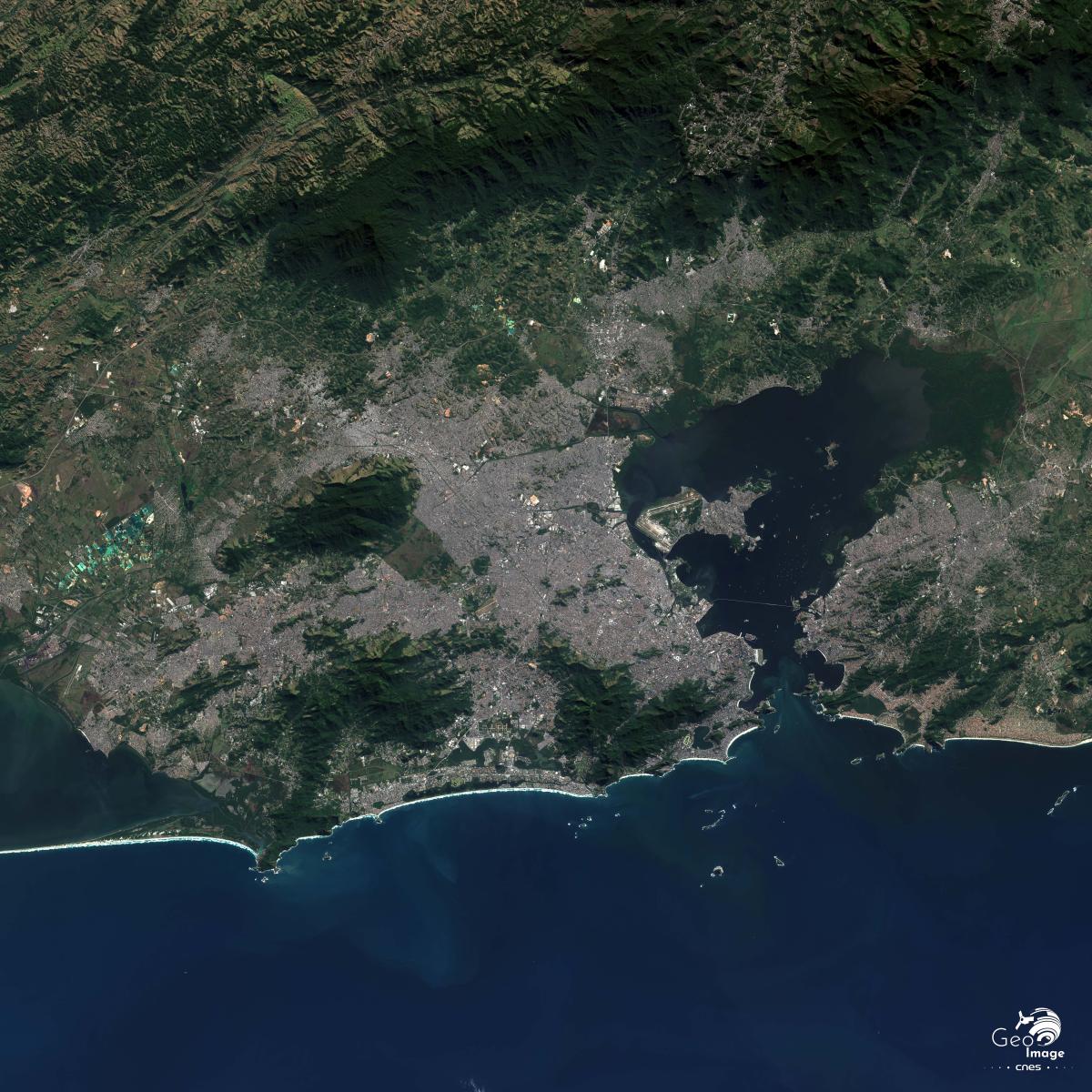 Image satellite de Rio de Janeiro sur la cote est du Brésil