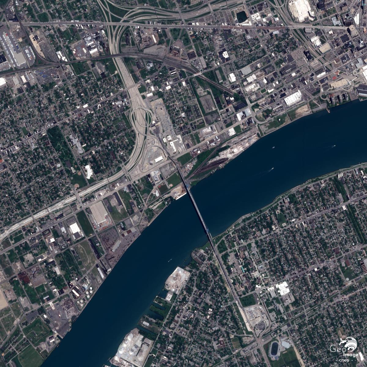 Image satellite du pont de Ambassador, qui relie Détroit aux États-Unis et Windsor au Canada