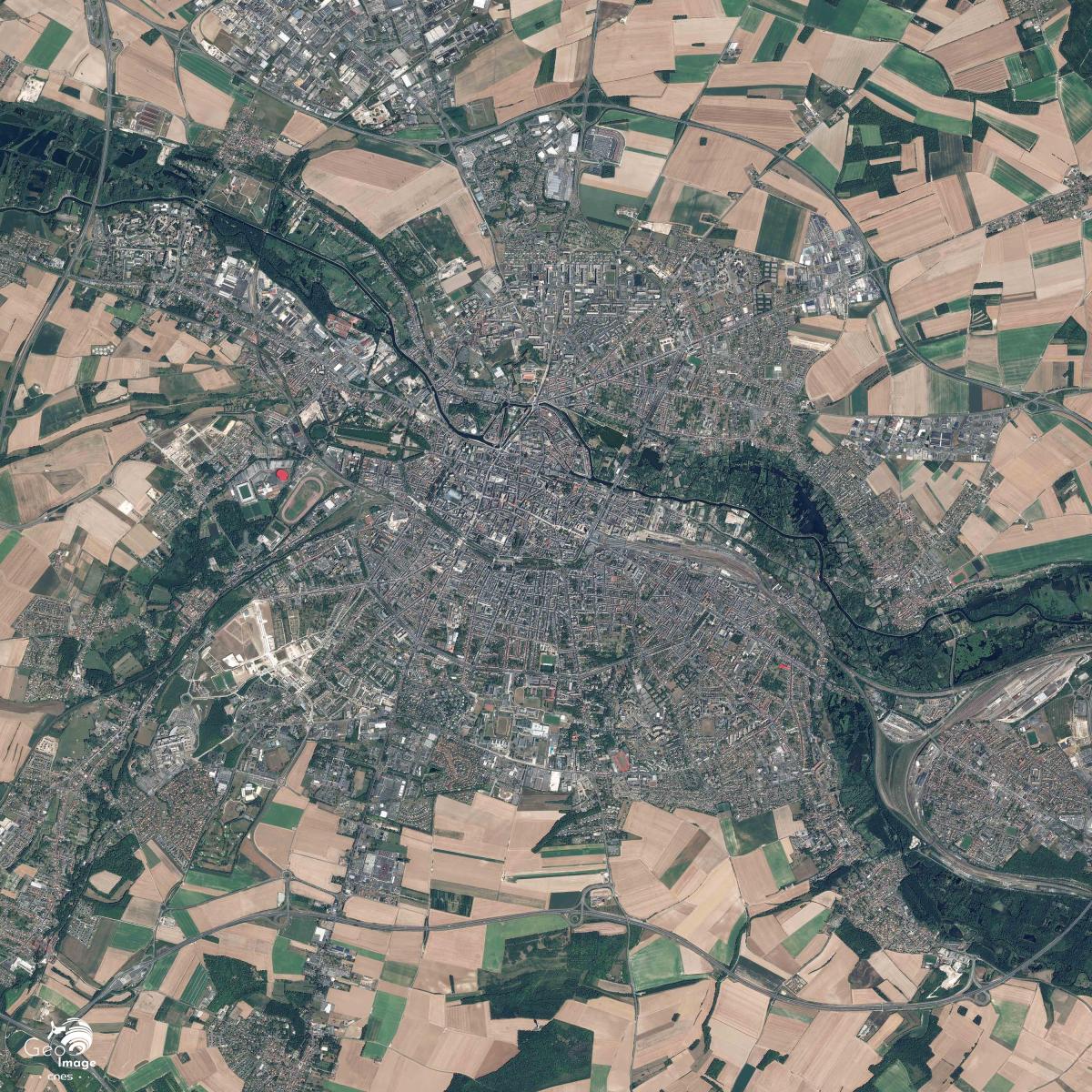 Image satellite de la ville d'Amiens