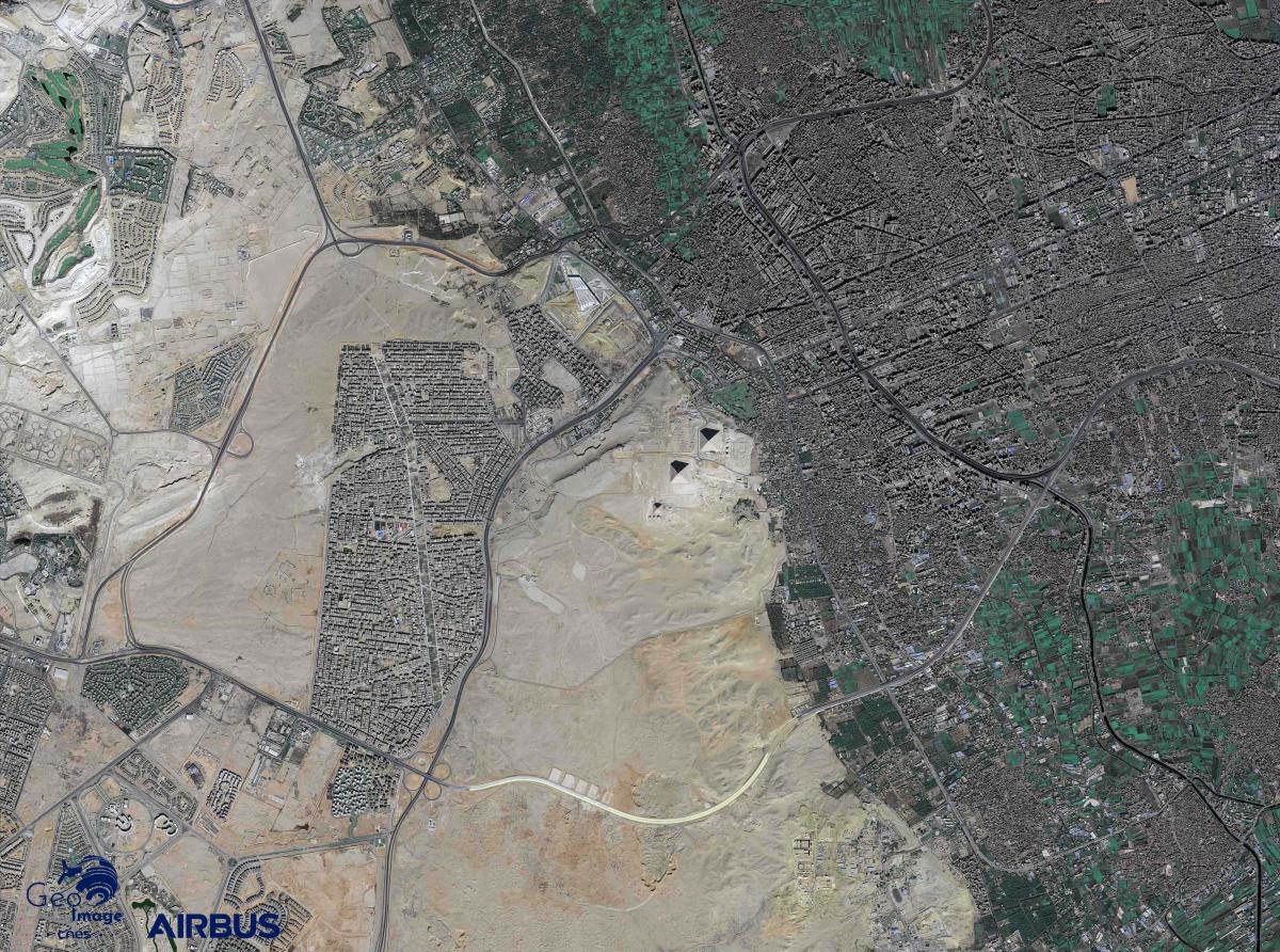 Image satellite de Gizeh sur la rive ouest du Nil, près du Caire