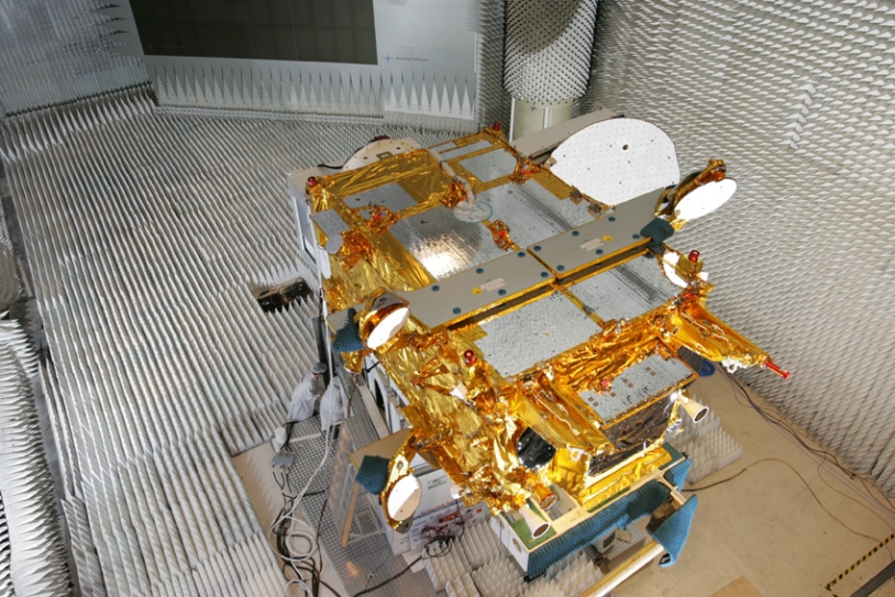 The Syracuse satellite; credits Alénia Alcatel Space