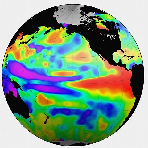El Niño apparaît en rouge, sur les côtes sud-américaines ; crédits : CNES