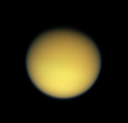 Titan and its orange haze; credits: Nasa/JPL/Space Science Institute