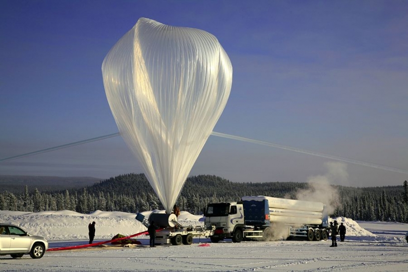 Ballon stratosphérique ouvert à Kiruna. Crédits : CNES/A. DERAMECOURT.