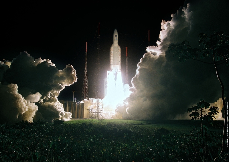 Décollage du 1er ATV à bord d&#039;une fusée Ariane 5 ES, en 2008, depuis Kourou. Crédits : ESA/CNES/Arianespace.