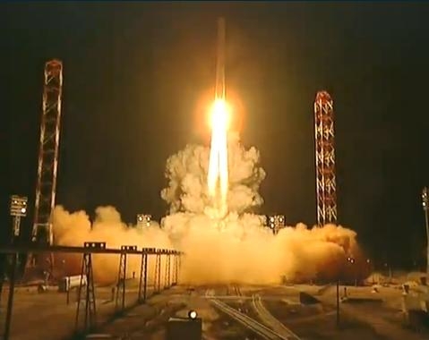 Décollage de la sonde russe Phobos-Grunt à bord d&#039;une fusée Zenit depuis Baïkonour, mardi à 21h16 (heure de Paris). Crédits : Roscosmos.