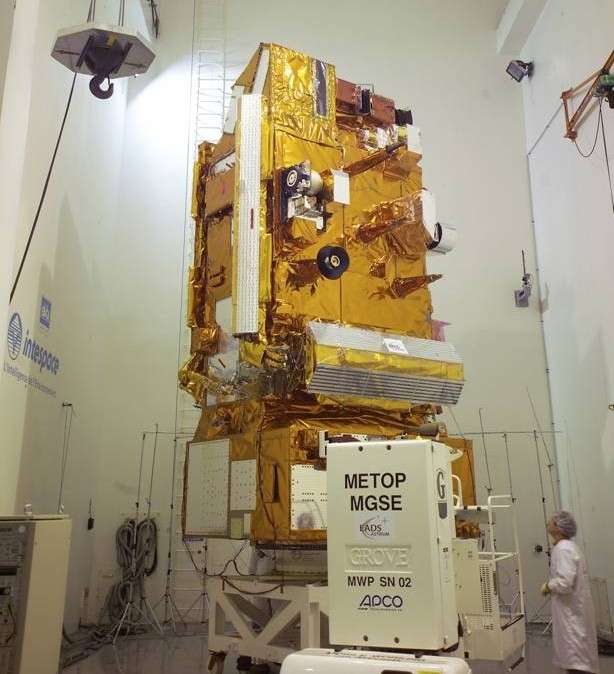 Satellite MetOp-A; credits Alcatel Alenia Space