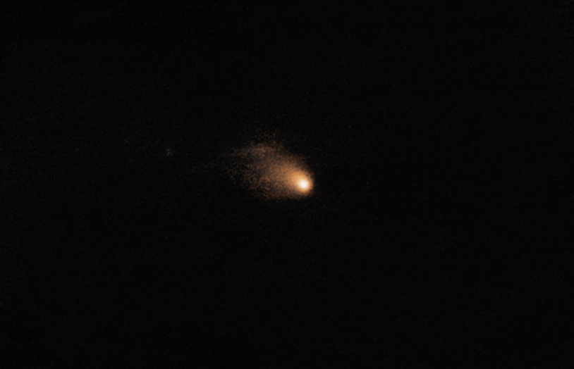 La comète 67P/Churyumov-Gerasimenko photographiée le 11 août 2014 par l’un des télescopes de 8,2 m du VLT européen (Chili). Crédits : C. Snodgrass/ESO/ESA. 