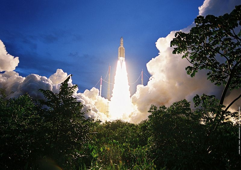 Ariane 5 ECA lift-off. Credits: CNES/Esa/Arianespace/CSG Service optique, 2006