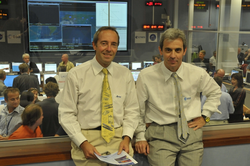 ESA’s French astronauts, Jean-François Clervoy (Senior Advisor Astronaut for the ATV project) and Leopold Eyharts, were also on hand at the ATV-CC. Credits: CNES.