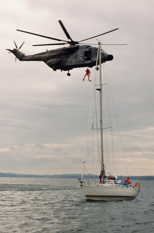 Opération de sauvetage en mer ; crédits Marine nationale
