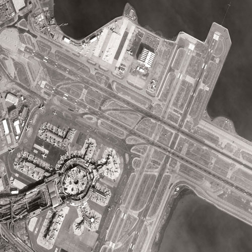 Aéroport de San Francisco par Pléiades