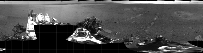 Panorama montrant les premières traces de roues de Curiosity